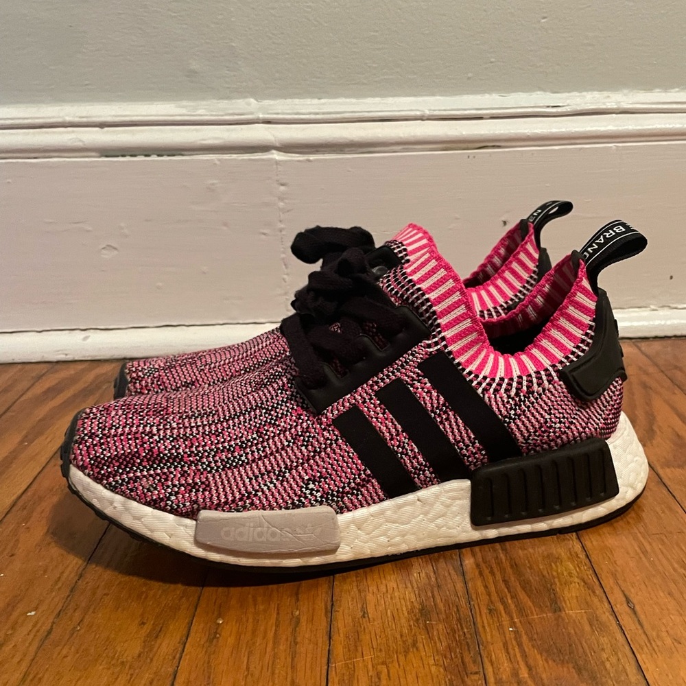 Pink an Black NMDs